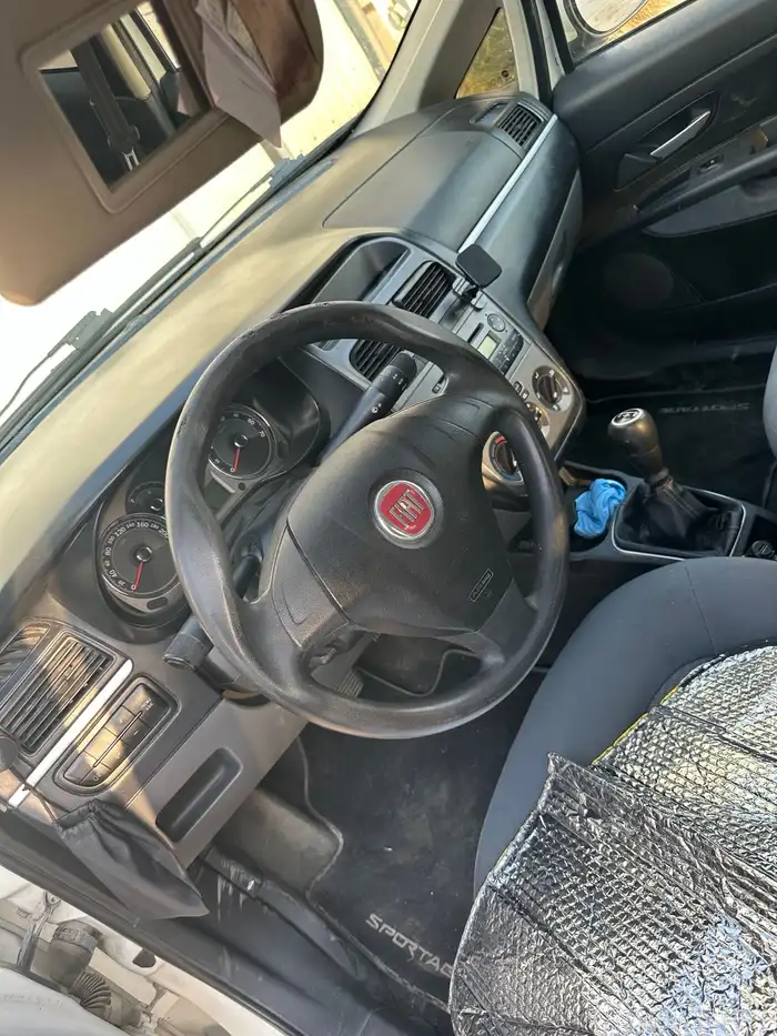 فيات لينيا 4