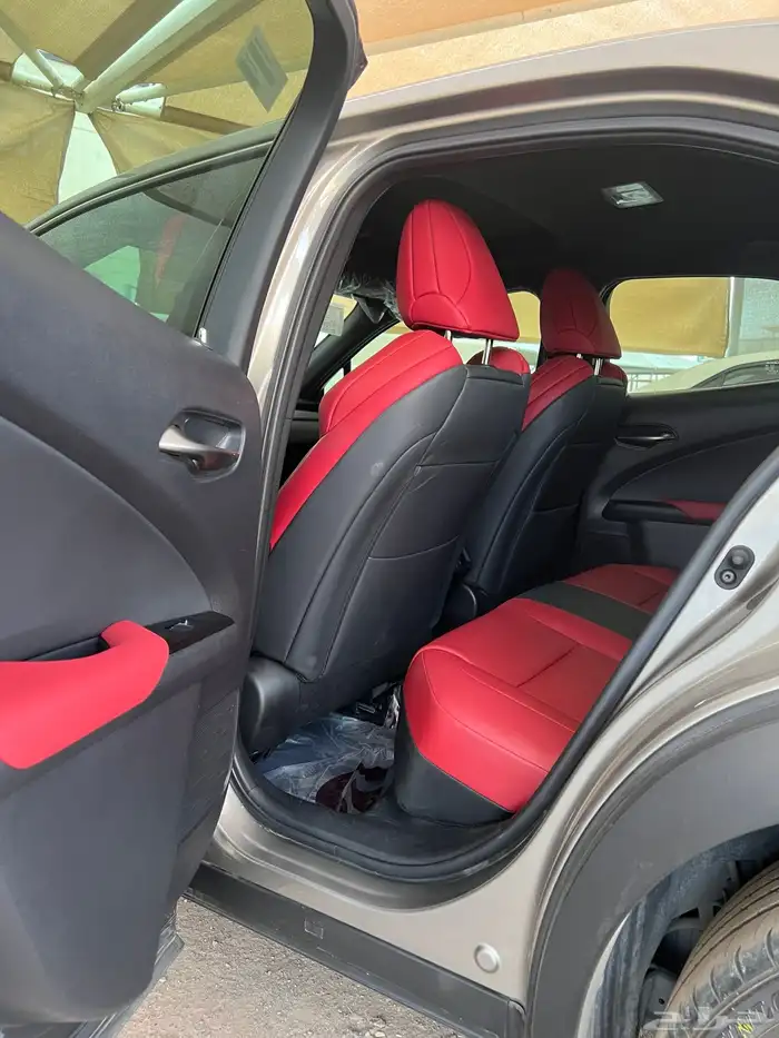 لكزس UX موديل 2023 مخزن ممشى قليل 13