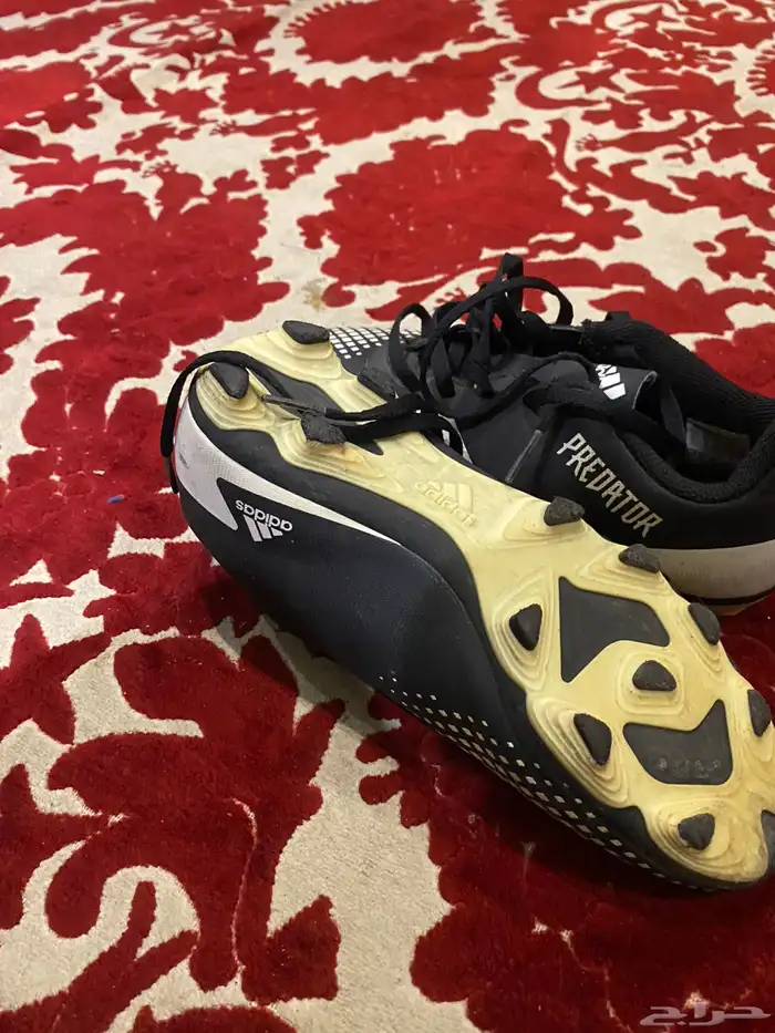 للبيع جزمة أديداس كرة قدم أصلية 1