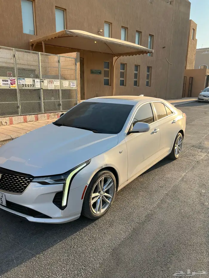 كاديلاك ct4 2023 5