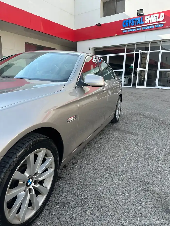 بي ام دبليو الفئه الخامسة 2011 4