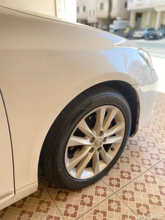 لكزس ES350 2011 7
