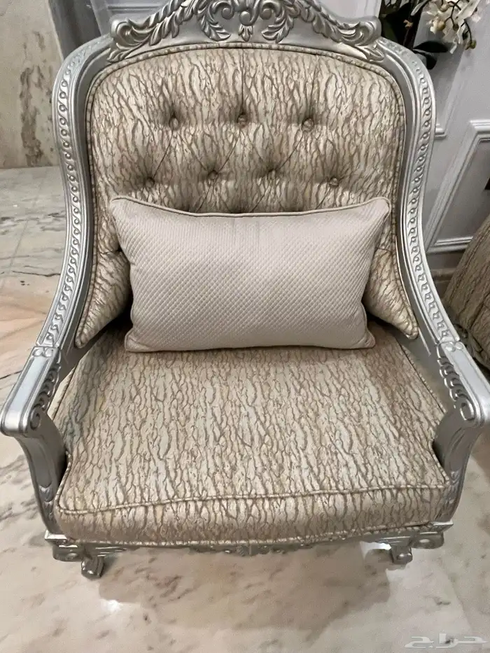 ستاره وكرسيين وطاولات ولمبات 6