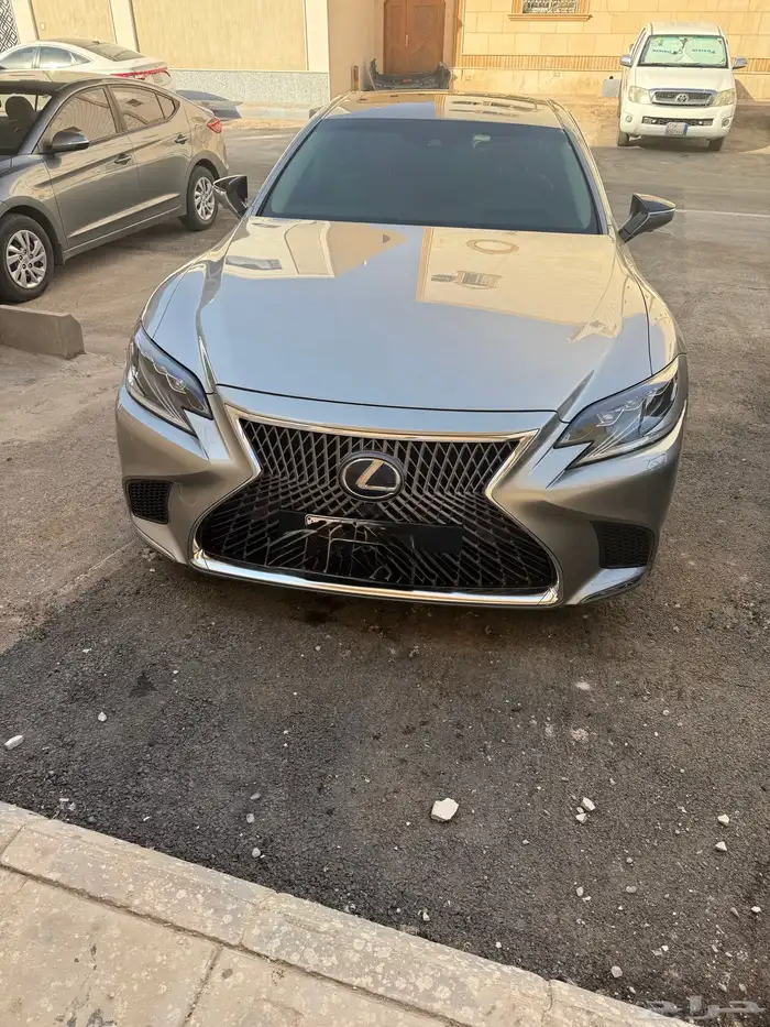 لكزس ls 500 H موديل 2018 فل كامل 8