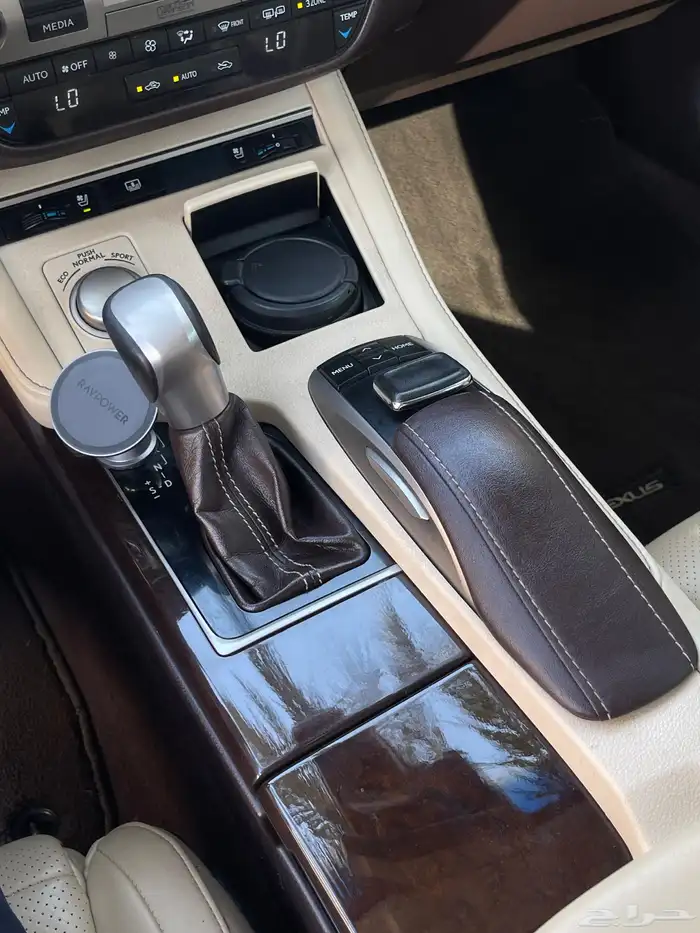 لكزس ES 2016 DD فل كامل 12