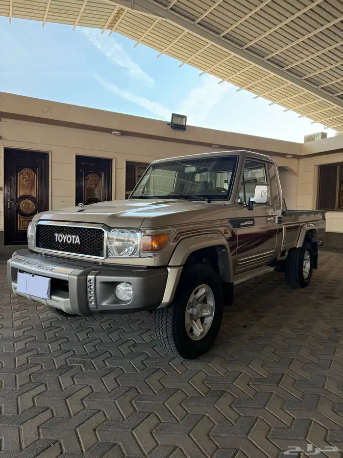 تويوتا شاص بريمي رفرف موديل 2016 7