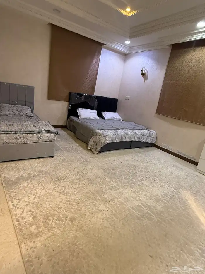 للإيجار شقة مفروشة مع حوش جزء من فلة في حي الحمدانية 12