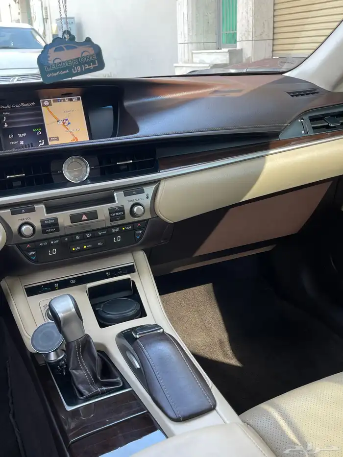 لكزس ES 2016 DD فل كامل 14