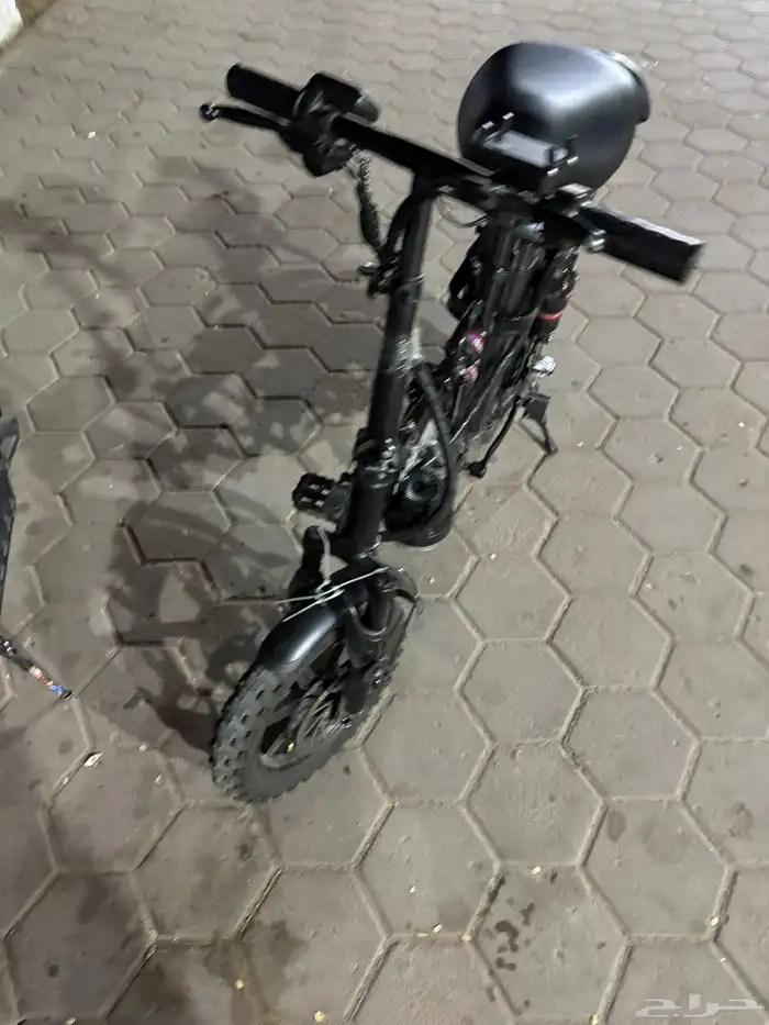 اسكوتر نضيف جدا بس الكاشف مكسور 0