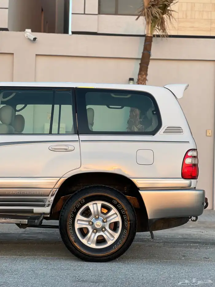 لاندكلوزر 2003 VX.R نضيف 18