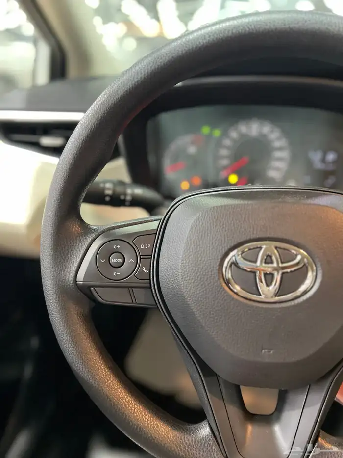 تويوتا   كورولا XLi استاندر 2.0 بنزين 2025جديد 78.750شامل 16