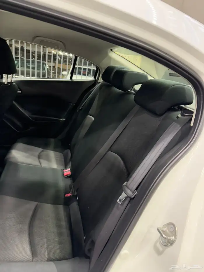 مازدا 3 2019 لؤلؤي متوفر لدى معرض(عبيد الرشيدي) 24