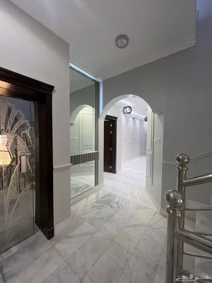 اخر روف بملحق للبيع بحي النعمان قرب الرصراص والقاعدة الجوية 10