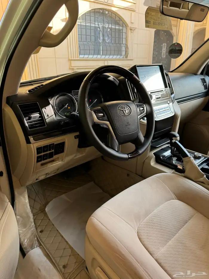 لاندكروزر 2020 تورنق 8