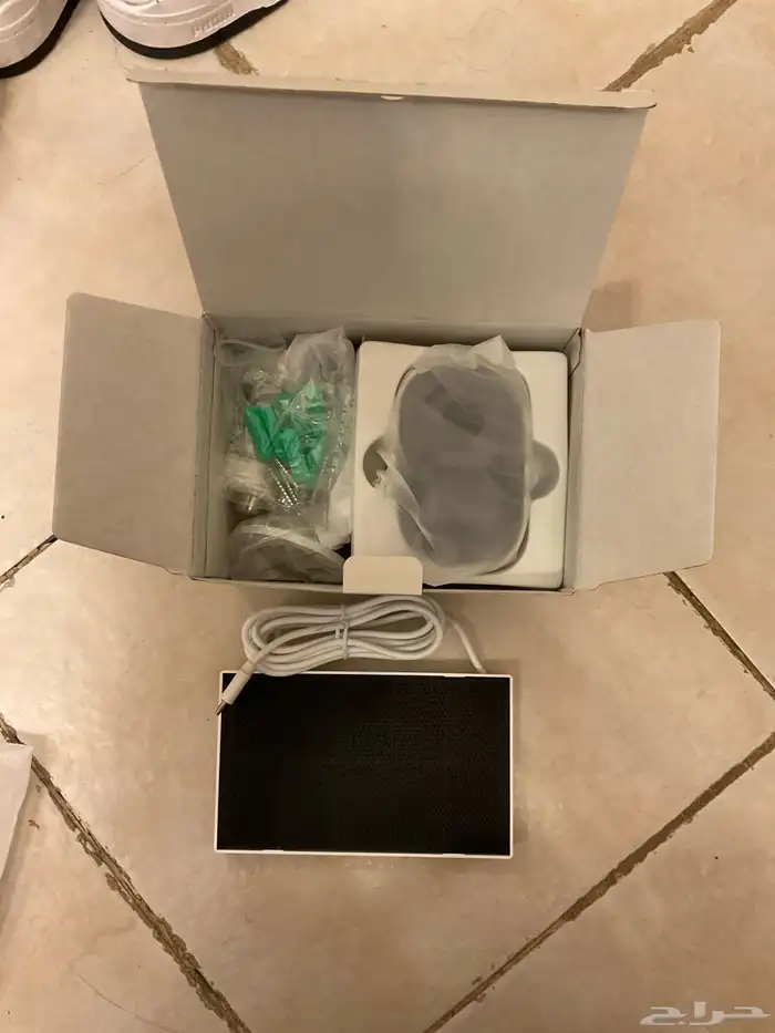 كاميره مراقبة أمنية بالطاقه الشمسيه ما تحتاج تمديد أسلاك 2