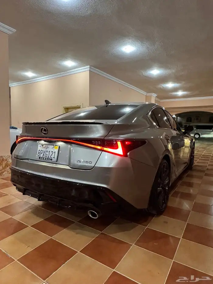 لكزس IS 350 F Sport 2023 12