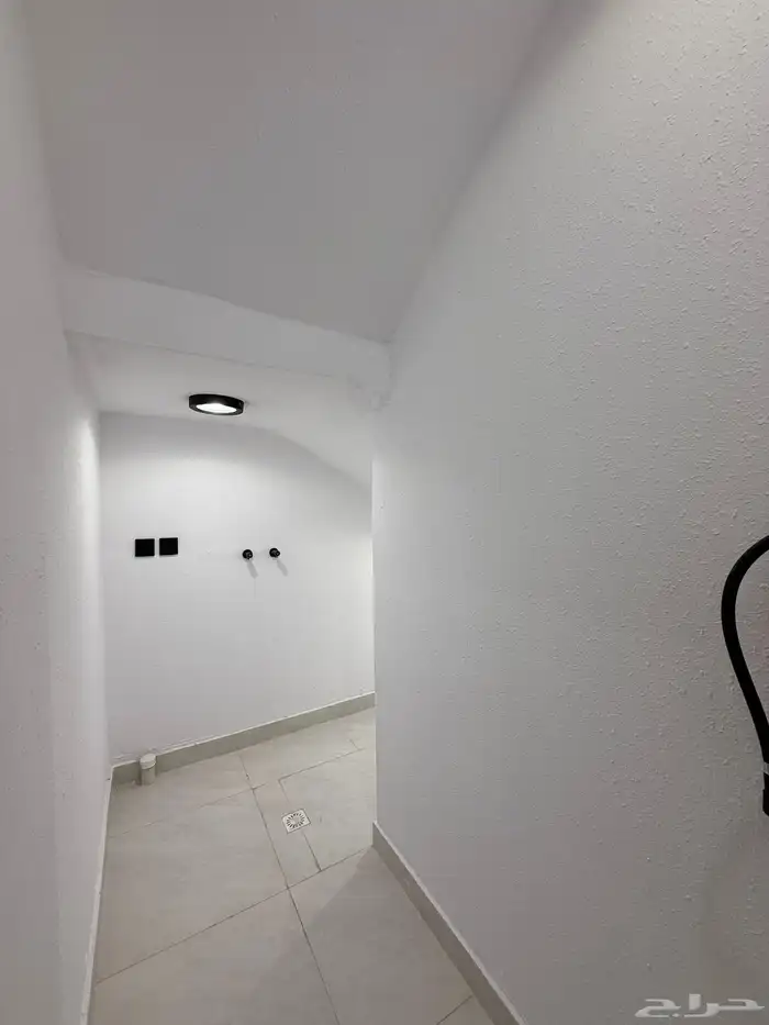 للبيع ارواف ارضيه وارواف علويه ببايكة سيارة ابها حي الزهور 12