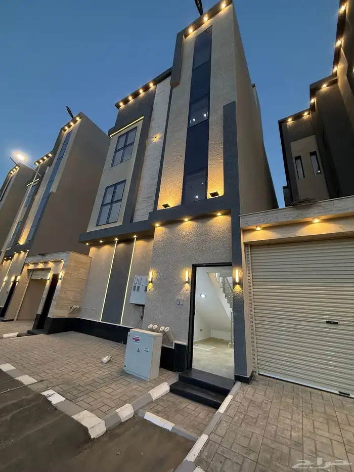 للبيع دور أرضي بحوش وشقق علويه بسطح حي الضيافه خميس مشيط 11