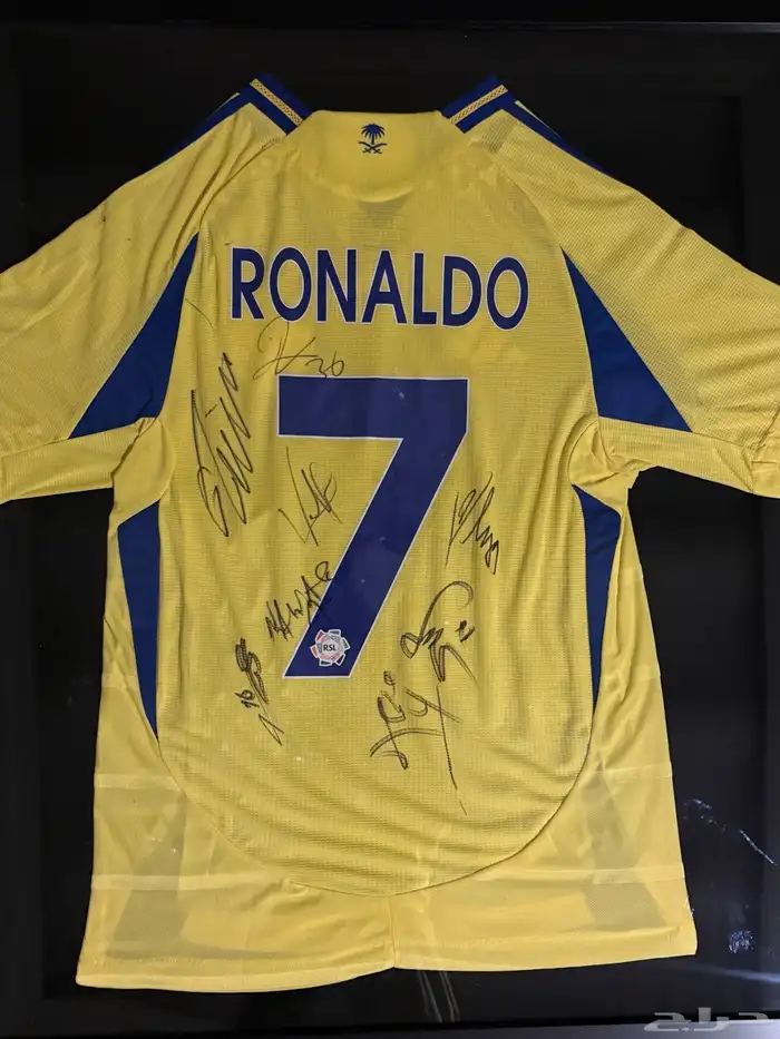 تي شيرت موقع من لاعبين النصر 1