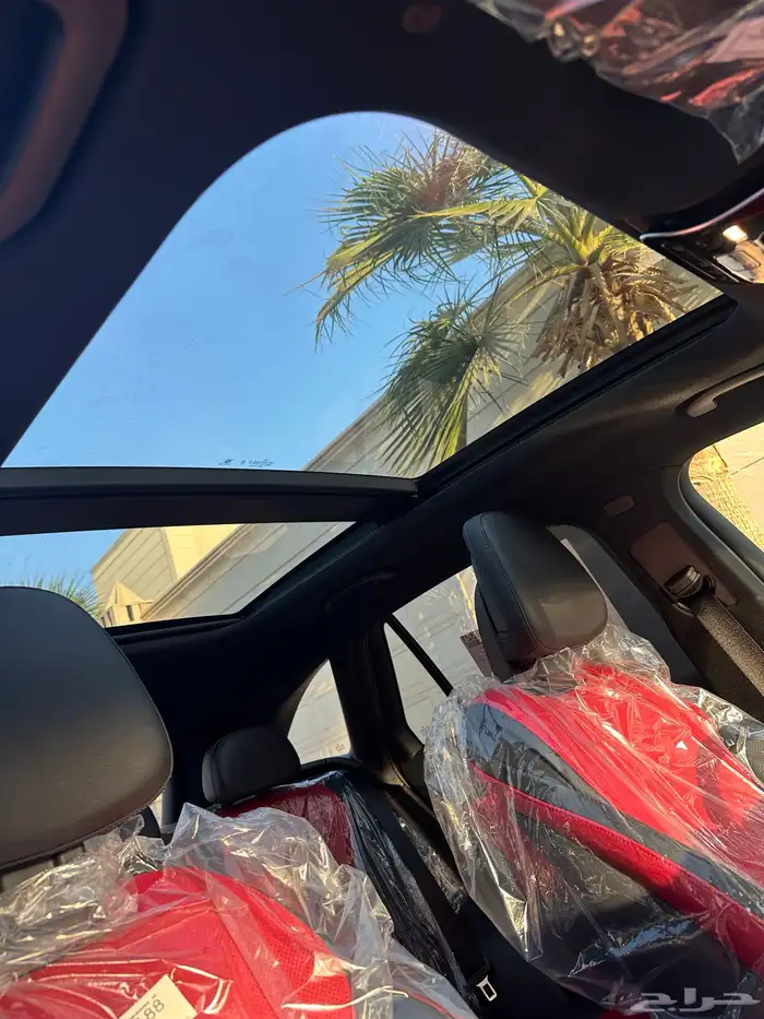 مرسيدس GLC300 AMG موديل 2025 شبه جديد ضمان الجفالي 8