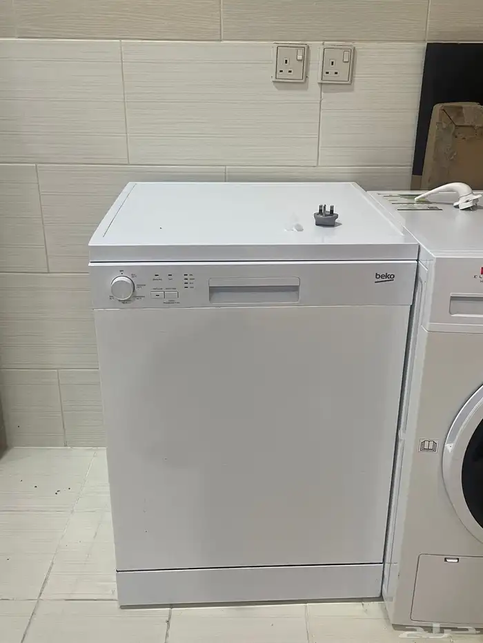 كوايه ملابس وغساله صحون 0