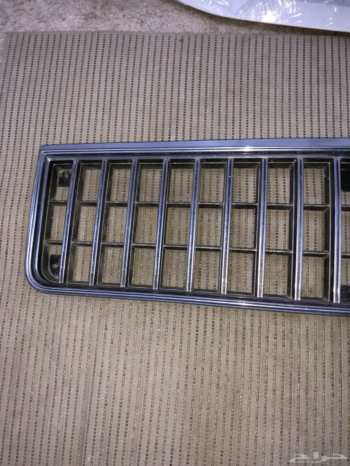 شبك أمامي كابريس 86-90 أصلي GM مستخدم 4