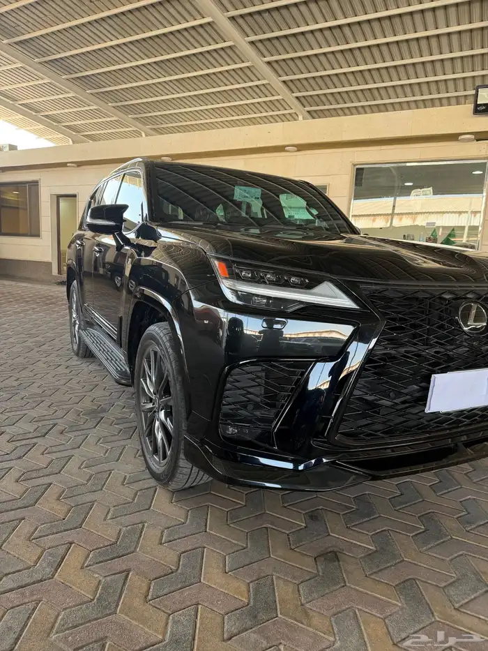 لكزس LX600 أف اسبورت موديل 2024 4