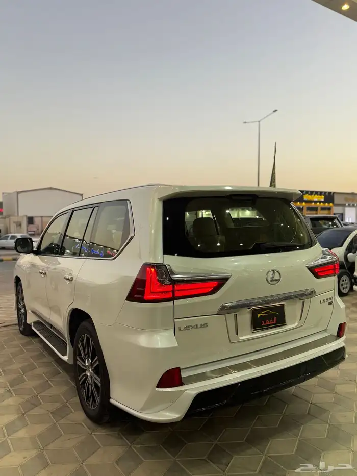 لكزس LX2019 ب 227 الف 6