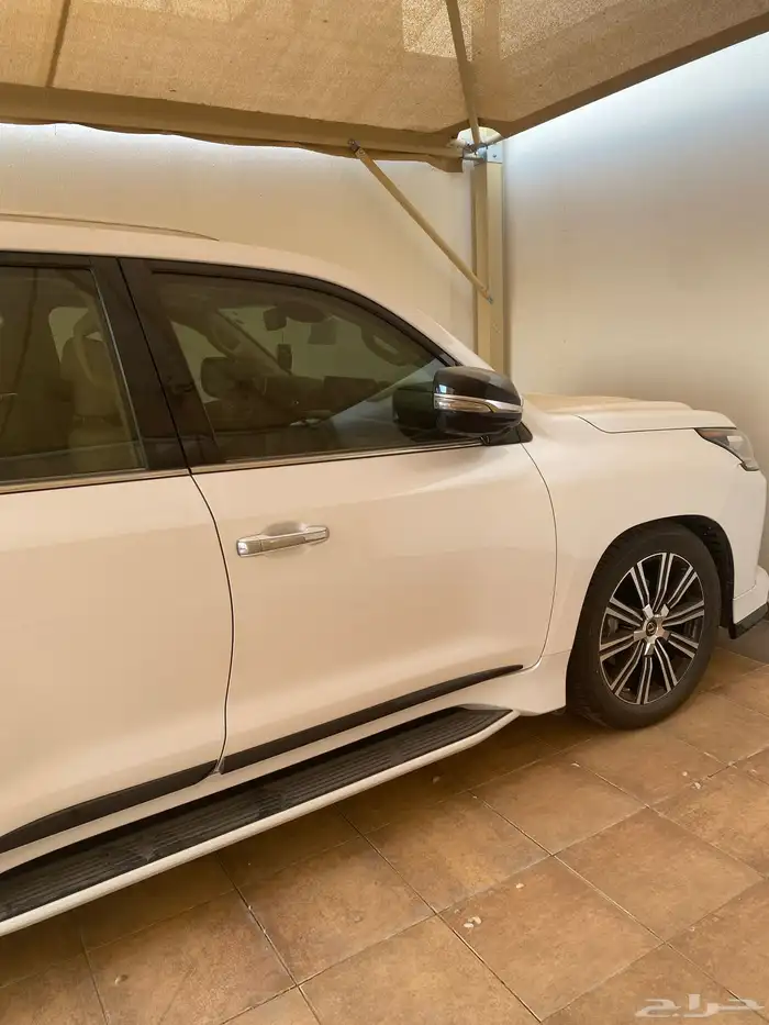 جيب لكزس 2021 0