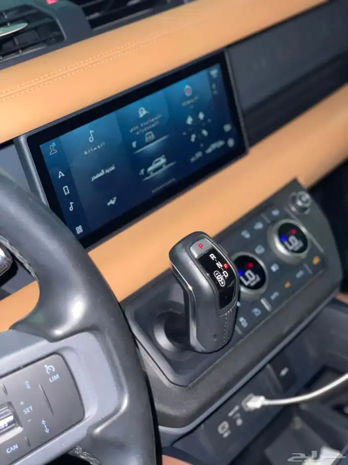 لاندروفر ديفندر X110 خليجي 2021 شبه جديد 16