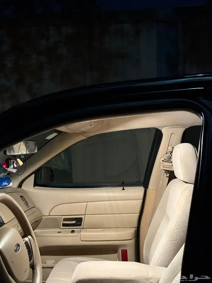 ford crown Victoria 2010 p71 (police intercepted) 8