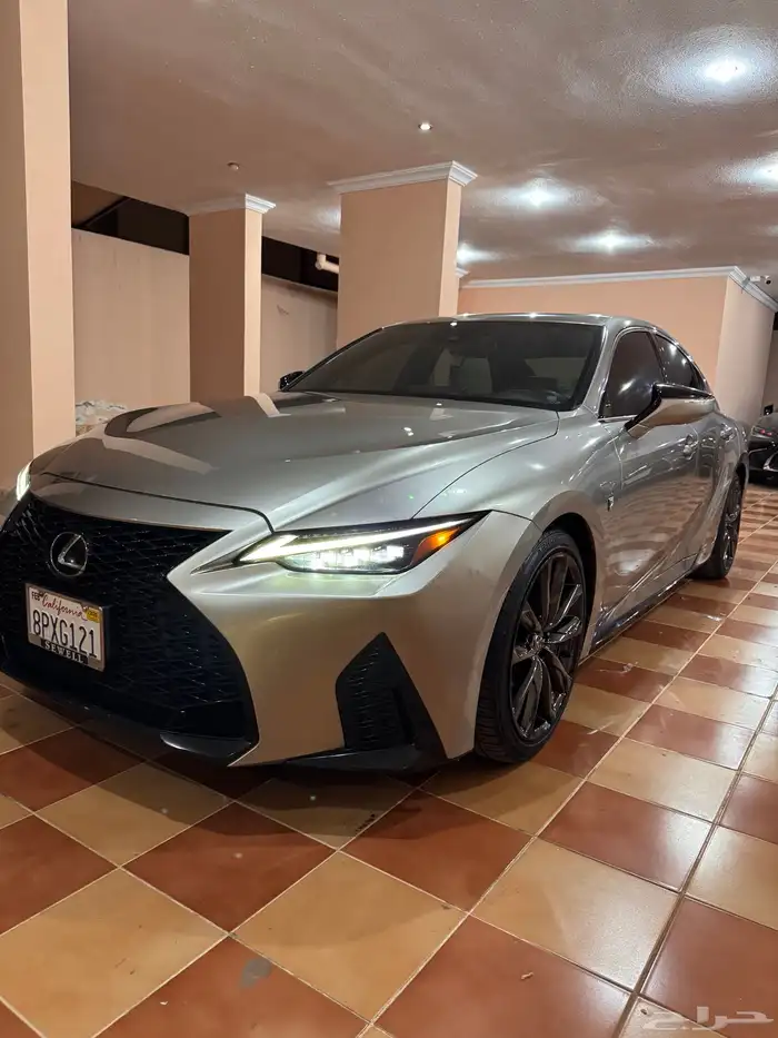 لكزس IS 350 F Sport 2023 1