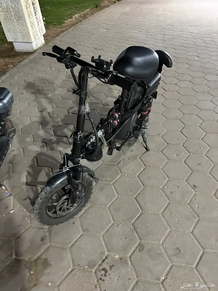 اسكوتر نضيف جدا بس الكاشف مكسور 1