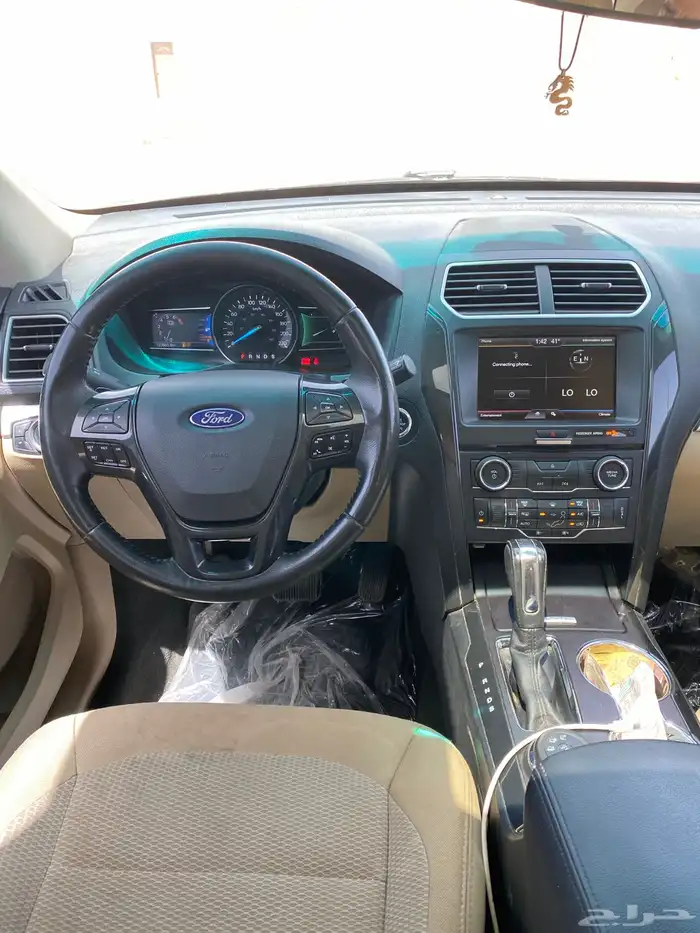 للبيع فورد اكسبلورر 2017 اسود XLT مالك اول دبل 10