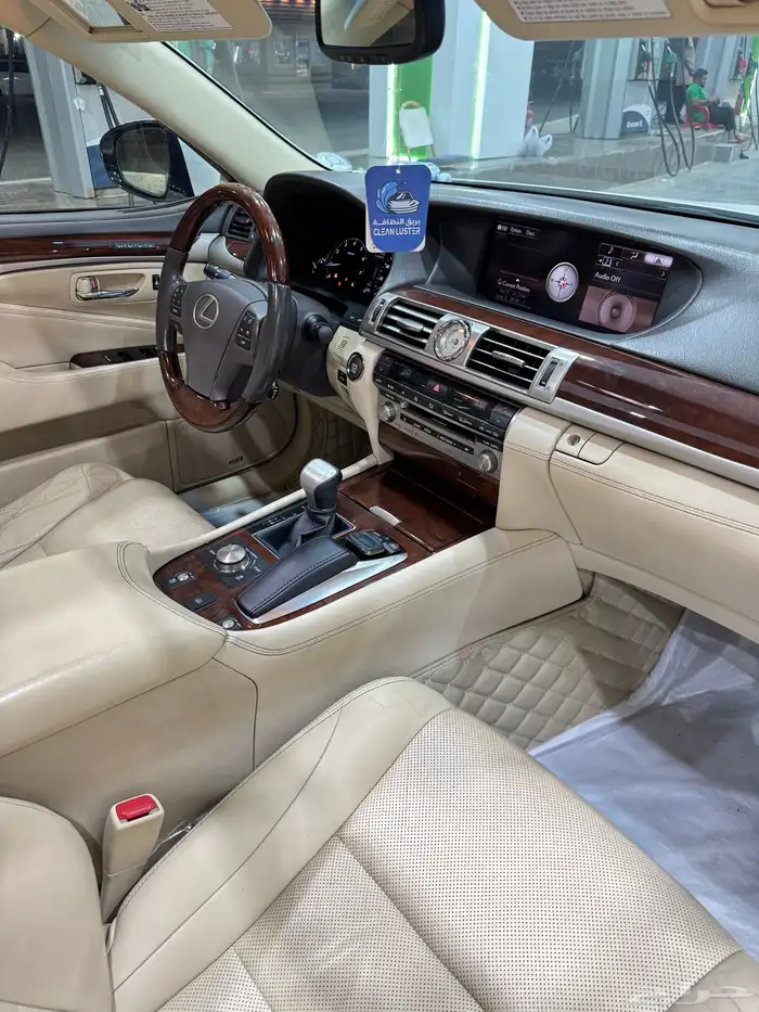 لكزس LS460 2015 وكالة 41