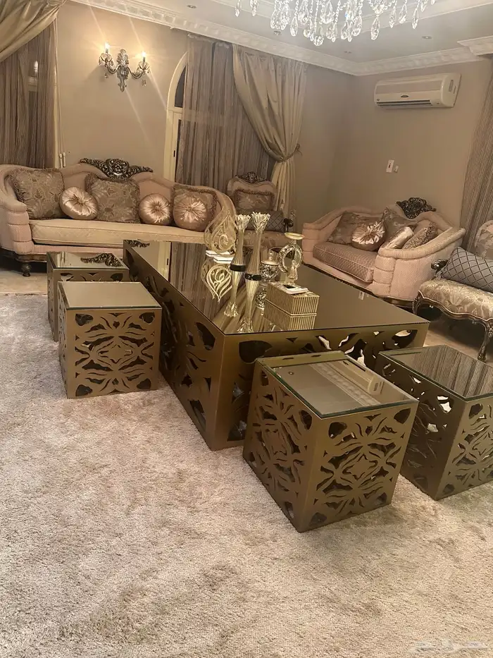 الاحسا محاسن أرامكو طاوله كبيره وخمس طاولات صغار 2