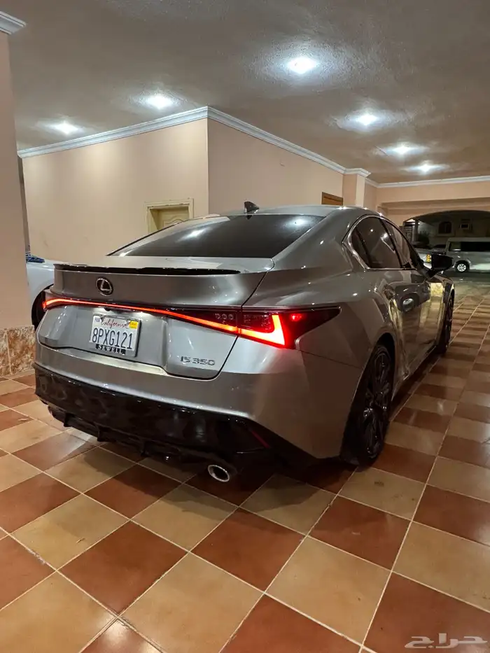 لكزس IS 350 F Sport 2023 10