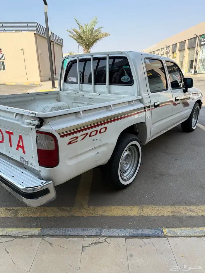 هايلوكس 2000 8