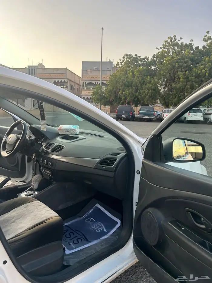 رينو فلوانس 2014 نظيفة 9