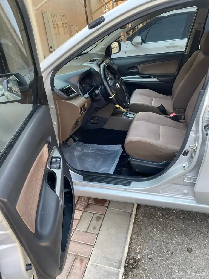 افانزا مديل 2017 12