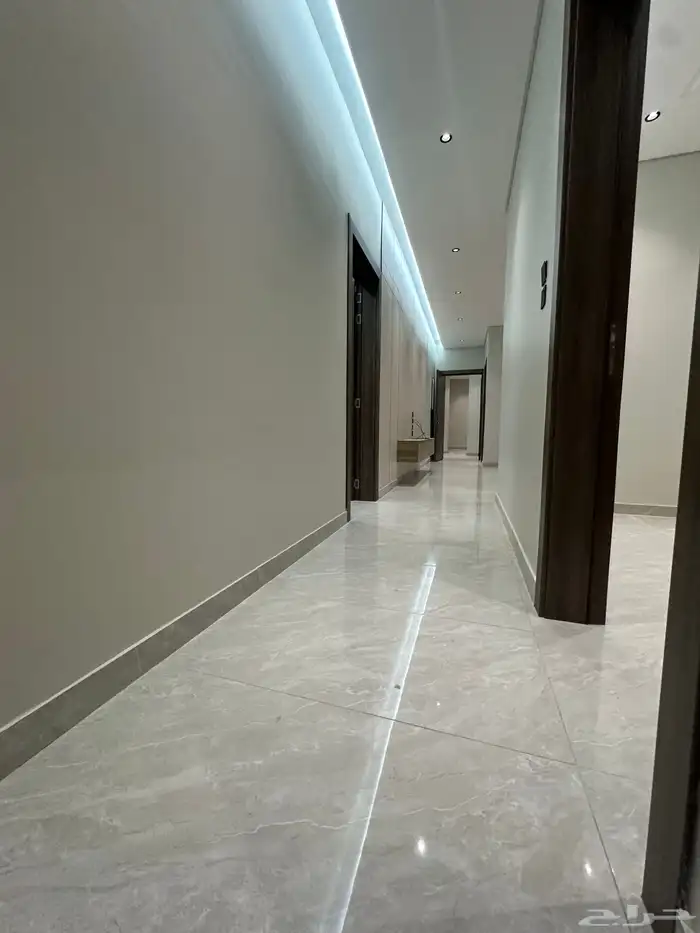 شقه للبيع ارضي مدخل خاص 15