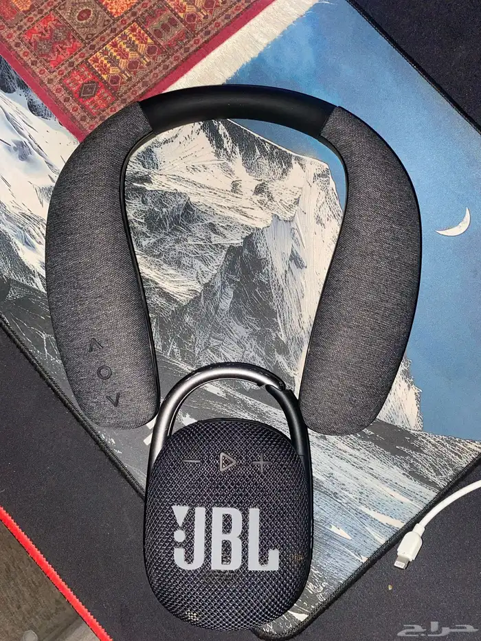 سماعتين من شركه JBL_premot وحده محيطيه والثاني سبيكر 0