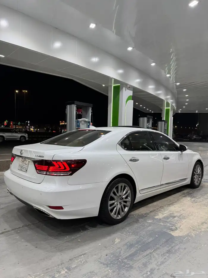 لكزس LS460 2015 وكالة 9