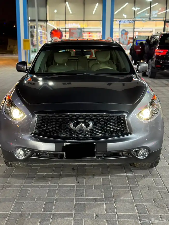 إنفينيتي QX70 2018 0