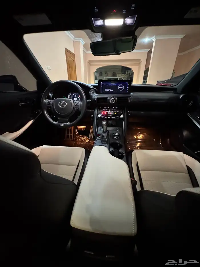 لكزس IS 350 F Sport 2023 37