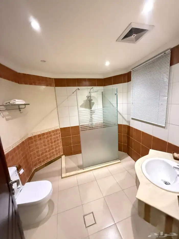 فيلا راقية للإيجار في حي الشاطئ   جدة 5