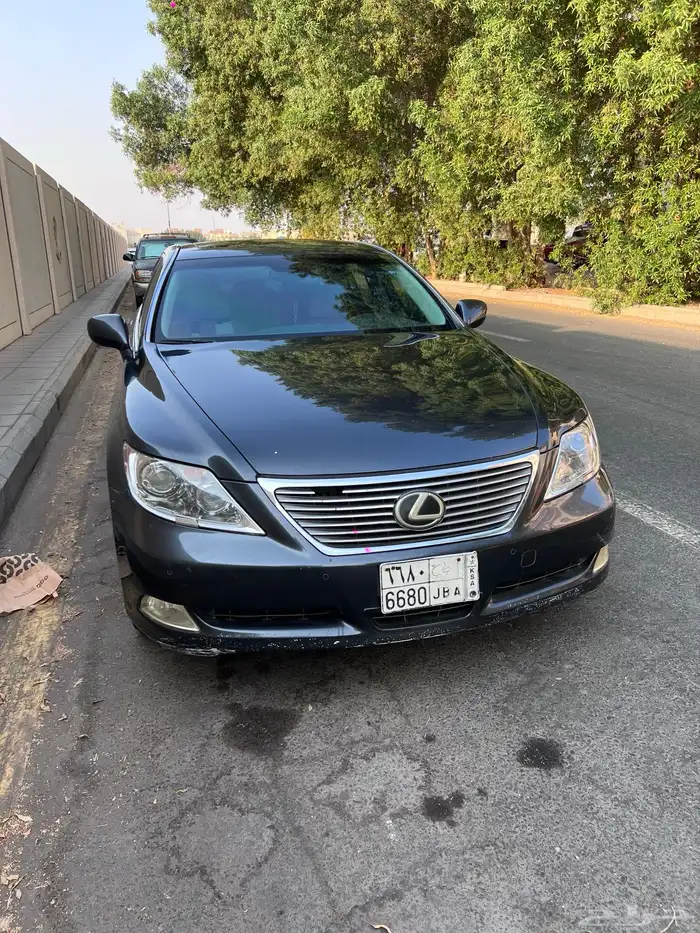 للبيع لكزس ls 460L موديل 2008 6