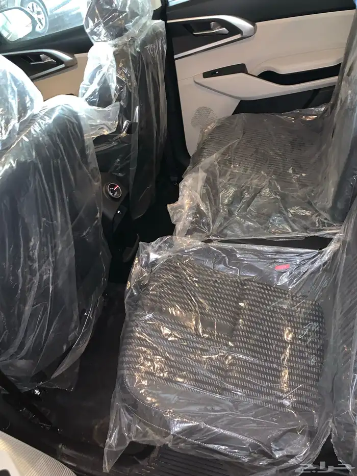 كيا كارينز مطور 7 مقاعد 2025 LX 8