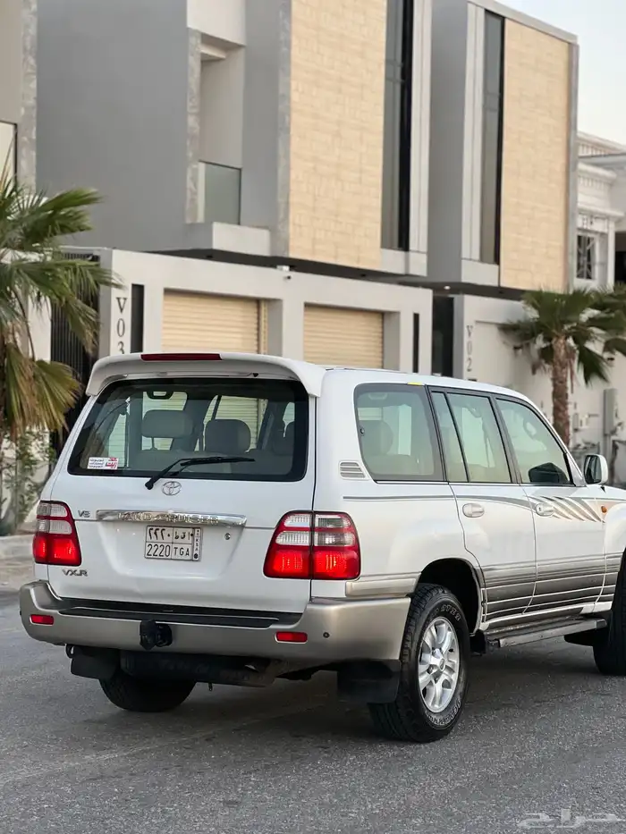 لاندكلوزر 2003 VX.R نضيف 32