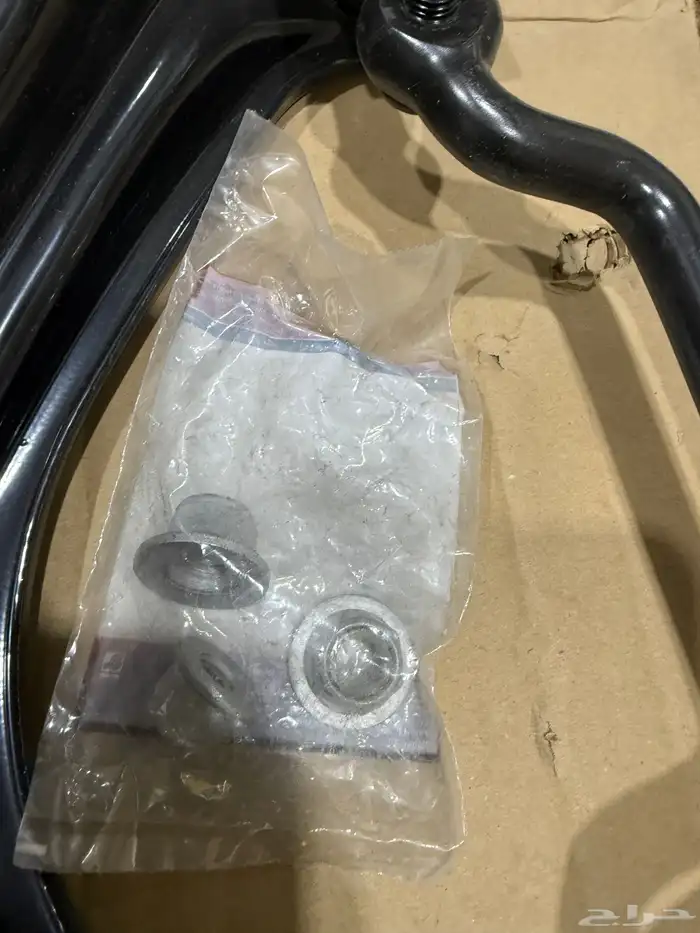 مقص فوق يمين اكسبلور يركب من 2002 لين 2005 3